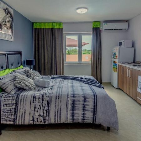 Omira Apartment Suites Willemstad Bagian luar foto