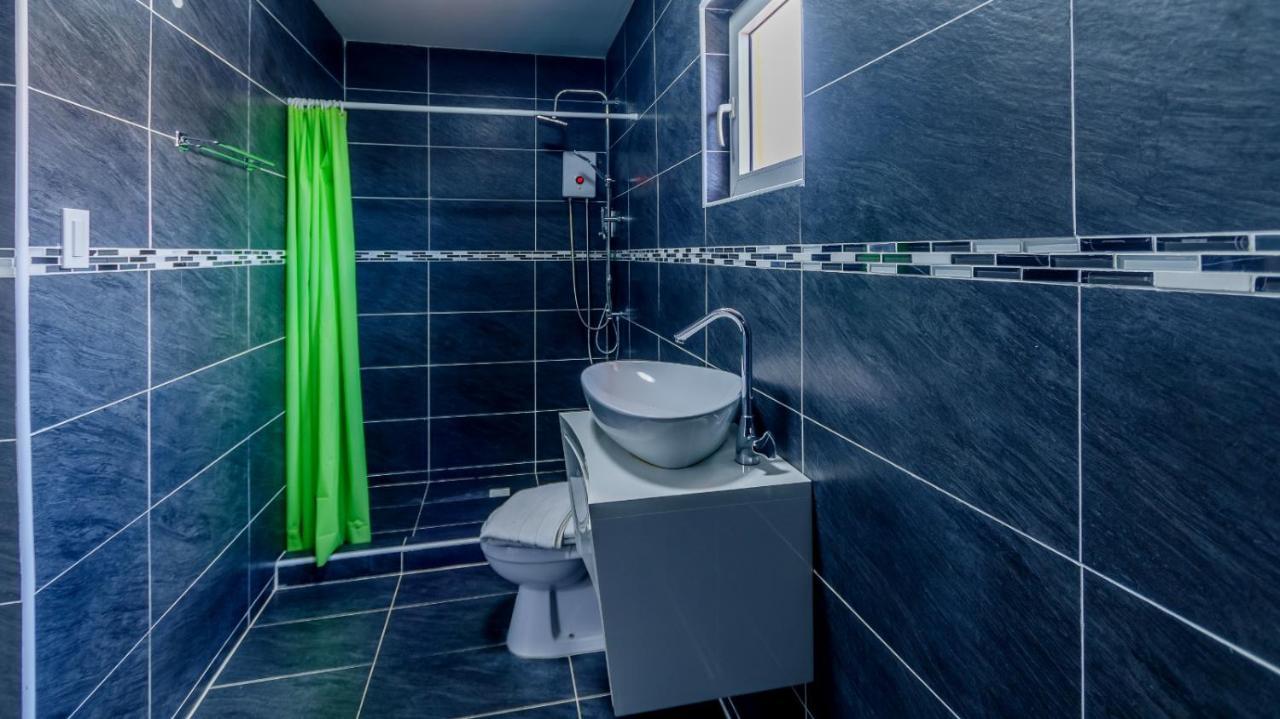 Omira Apartment Suites Willemstad Bagian luar foto