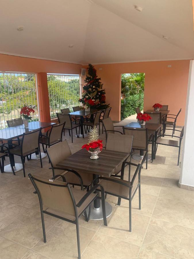 Omira Apartment Suites Willemstad Bagian luar foto