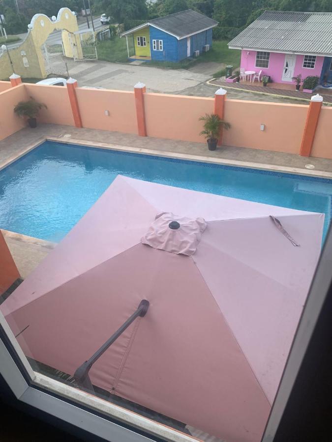 Omira Apartment Suites Willemstad Bagian luar foto